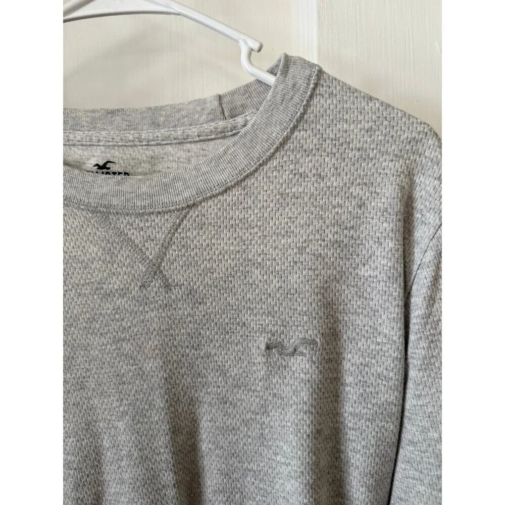 Hollister men’s size medium gray sweater